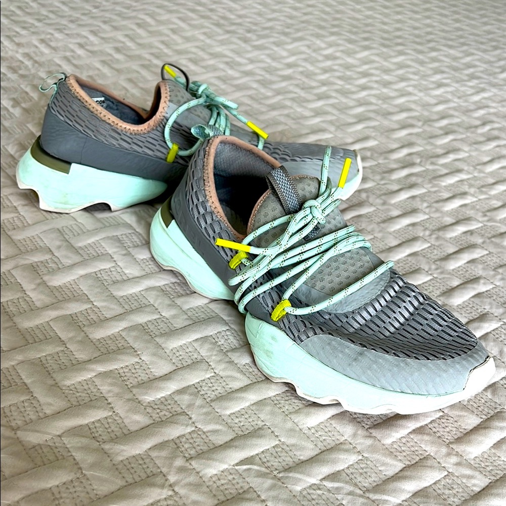 Sorel, Sz 8.5 Kinetic Impact Sneakers, gray and aqua - Picture 2 of 11